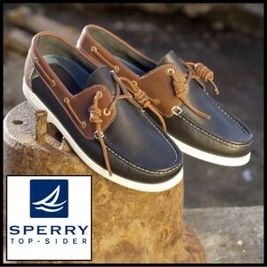 Sperry Top Sider Classic in Navy Blue & Brown Leather.